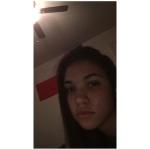 Meet your Posher, Camille